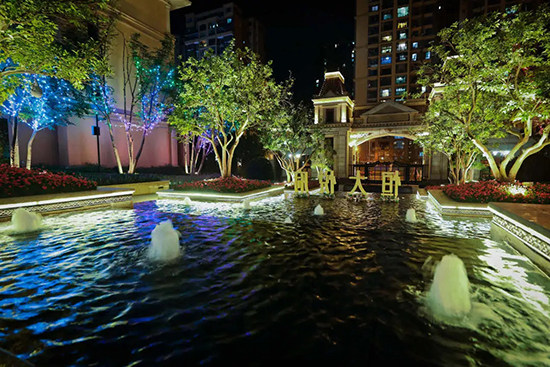 眉山恒大悦府园林夜间亮化实景图.优惠不打烊,嗨购准现房!